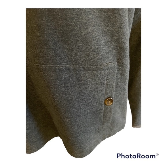 LANDS’ End L/P (14-16) grey fleece, elegant kangaroo pocket with button, unworn. - Picture 2 of 6